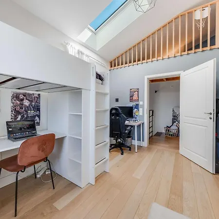 Luxury 5-bedroom With Pool Garden & Geneva Views By Guestlee Villa *