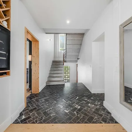 Villa Luxury 5-bedroom With Pool Garden & Geneva Views By Guestlee *