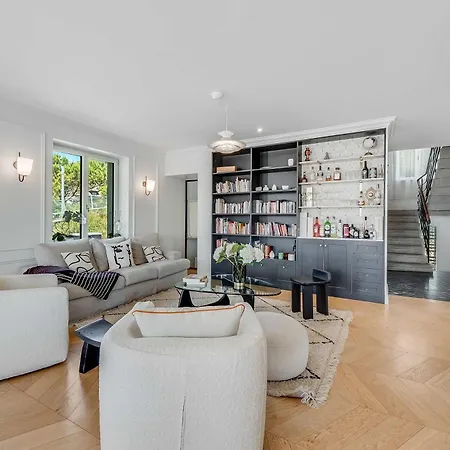 Villa Luxury 5-bedroom With Pool Garden & Geneva Views By Guestlee Corseaux